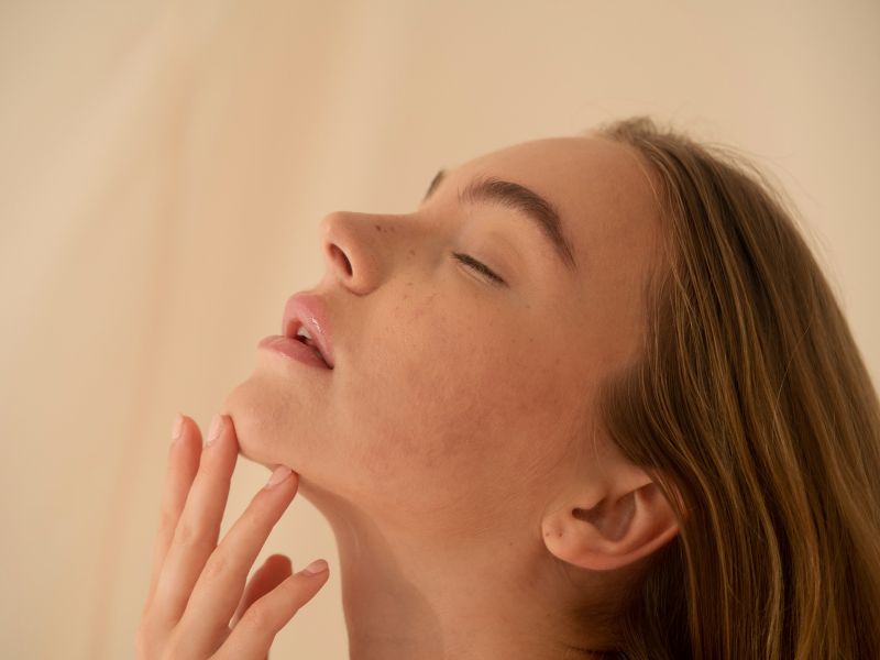 Lipo de papada em recife redefina o contorno facial do rosto
